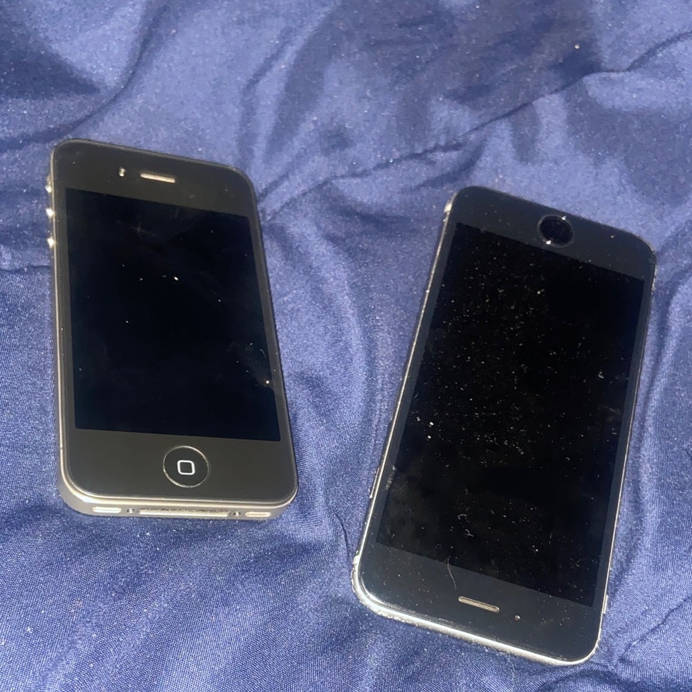 Dual Black Smartphones both iPhone for 50 together